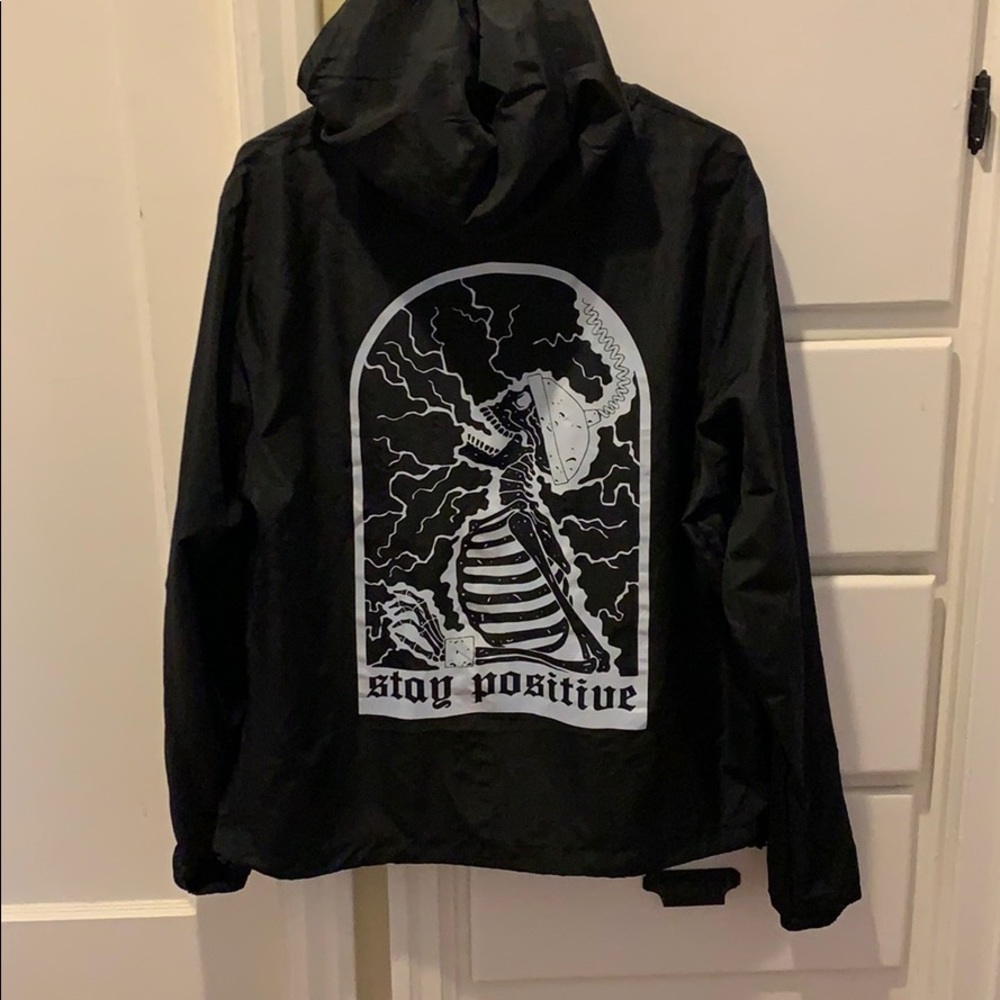 Windbreaker - Picture 2 of 4